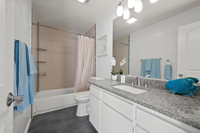 Detail Gallery Image 17 of 39 For 4499 via Marisol #302,  Los Angeles,  CA 90042 - 2 Beds | 2 Baths