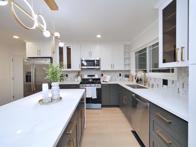 5603 Wintergreen Dr, Newark CA: https://media.crmls.org/mediaz/a9b52d1d-3895-43e3-b8cd-2ddc497baa3f.jpg