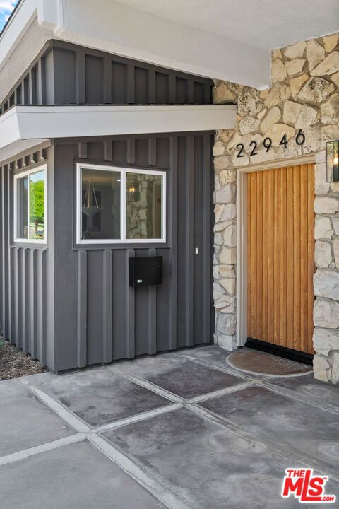 22946 Brenford Street, Woodland Hills CA: https://media.crmls.org/mediaz/a9b5618f-0f64-44e8-b99c-e584ced121f8.jpg