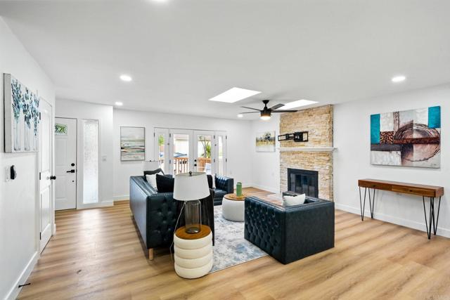 Detail Gallery Image 3 of 44 For 4848 54th St, San Diego,  CA 92115 - 6 Beds | 3 Baths