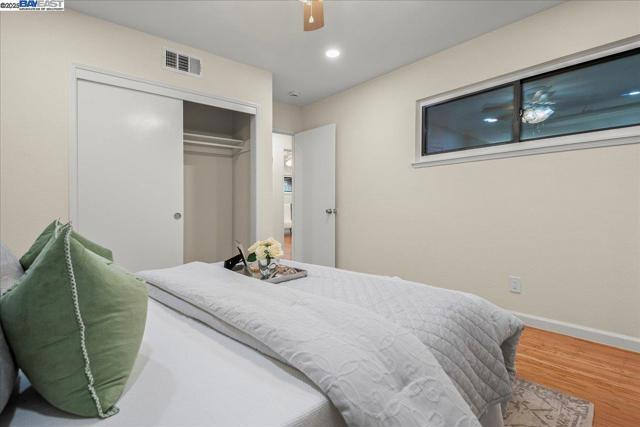 41351 Fremont Blvd, Fremont CA: https://media.crmls.org/mediaz/a9b5f265-8f40-41ba-a366-56a9b9b48cae.jpg