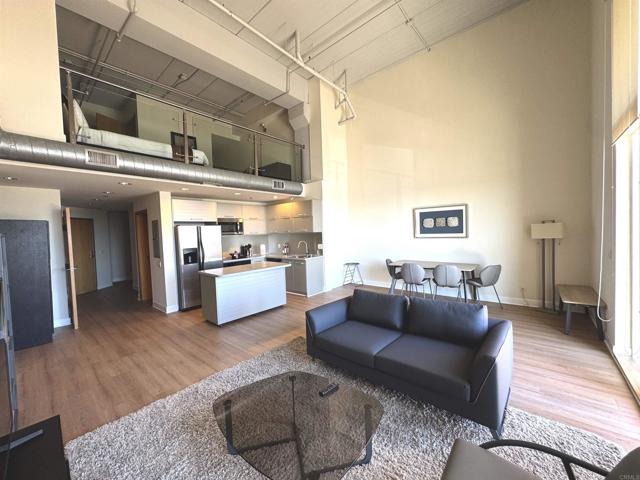 Detail Gallery Image 5 of 22 For 550 Seagaze Dr #23,  Oceanside,  CA 92054 - 1 Beds | 2 Baths