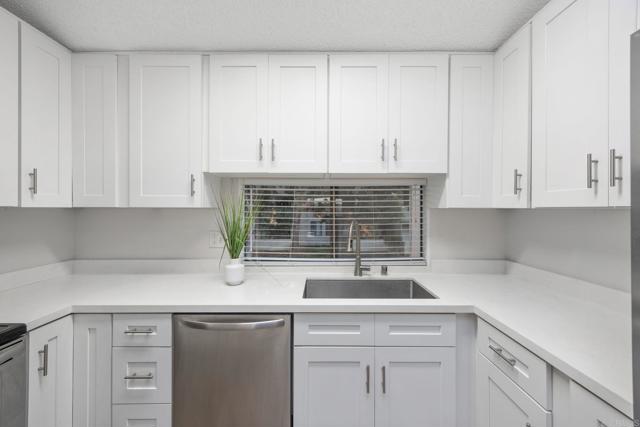 Detail Gallery Image 13 of 27 For 6214 Agee St #34,  San Diego,  CA 92122 - 2 Beds | 1/1 Baths