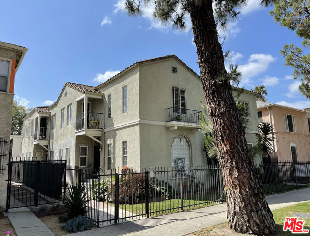 4264 Leimert Boulevard, Los Angeles CA: https://media.crmls.org/mediaz/a9b70cbe-3dd4-4707-8701-14774a31825a.jpg