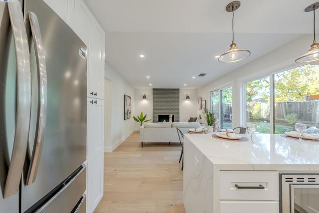 311 Foxboro Ct, San Ramon CA: https://media.crmls.org/mediaz/a9b8082c-363c-49d7-b20c-4161944fe984.jpg