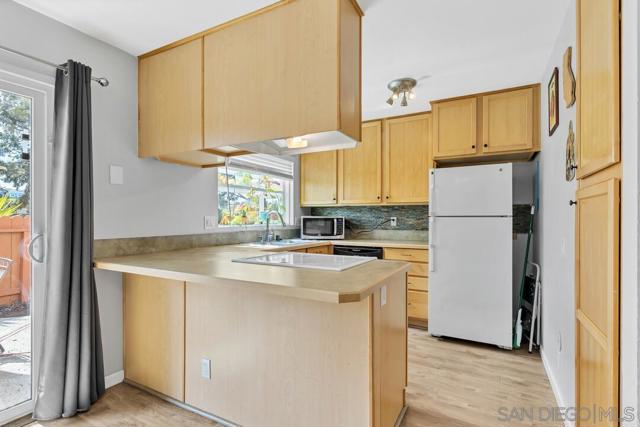 5875 Reo Ter, San Diego CA: https://media.crmls.org/mediaz/a9b879a4-5ba8-4b60-8b9e-ef2658bebceb.jpg