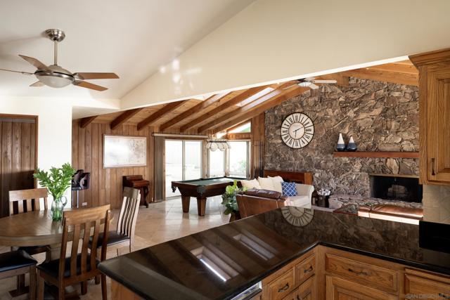13671 Orchard Gate Rd, Poway CA: https://media.crmls.org/mediaz/a9b8b140-eed6-49c6-beb4-1085c60f181f.jpg