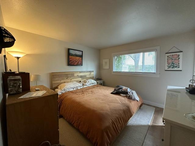 Image 18 of 76 For 32303240 Mission Drive