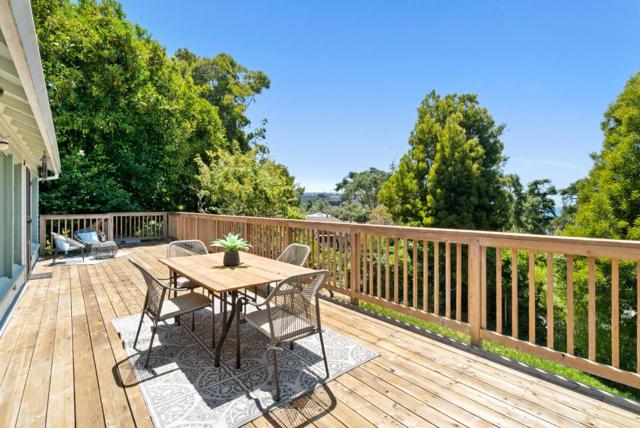 206 Bayview Court, Aptos CA: https://media.crmls.org/mediaz/a9b97399-6a38-444c-b6e2-12f4634c7f94.jpg