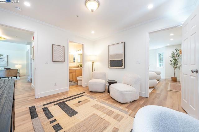 34233 Perry Glen Ter, Union City CA: https://media.crmls.org/mediaz/a9b9901a-2e73-4d22-9f8b-6d79bc775baa.jpg