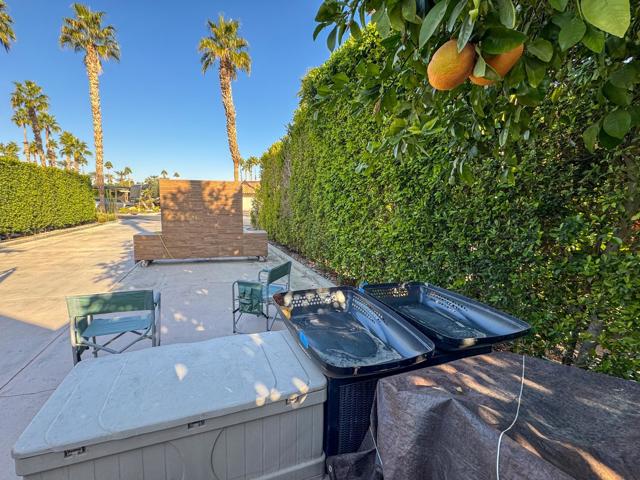 80394 Ave 48, Indio CA: https://media.crmls.org/mediaz/a9bae5ec-1657-4d19-afea-945fb6522a07.jpg