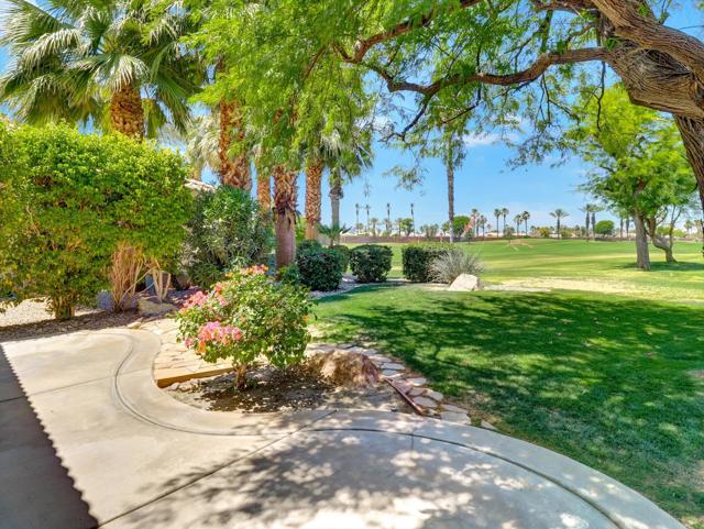 80418 Dumphries Court, Indio CA: https://media.crmls.org/mediaz/a9bb903b-9ee2-4999-bbbe-22e9690a6e40.jpg