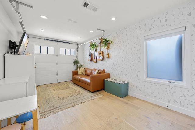 Image 17 of 61 For 3646 Oleander Drive