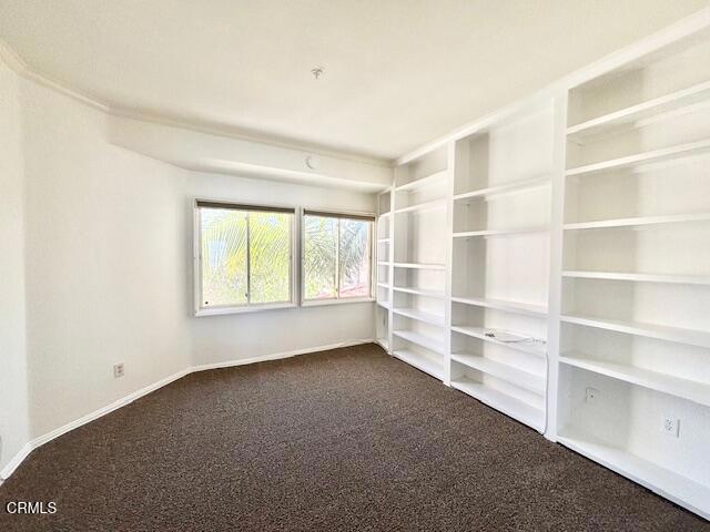 4249 Harbour Island Lane, Oxnard CA: https://media.crmls.org/mediaz/a9bbe854-b320-424b-97b0-a30474429597.jpg