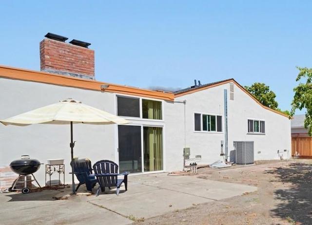 310 Jackson Street, Sunnyvale CA: https://media.crmls.org/mediaz/a9bc141d-451b-4bd9-af71-f9ac100c8207.jpg