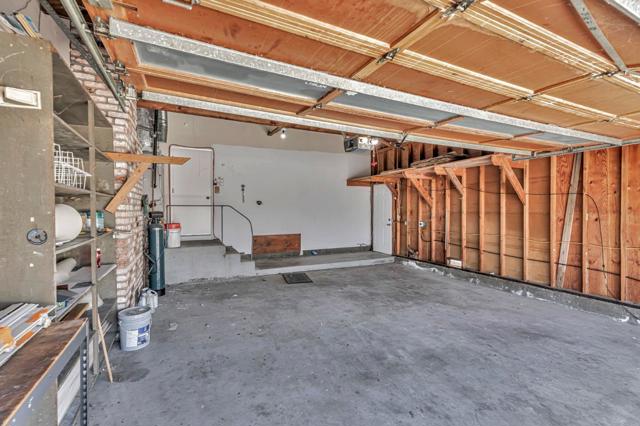 1081 Oak Street, Hollister CA: https://media.crmls.org/mediaz/a9bc99e0-c1cb-449c-8bd9-a98da13d7826.jpg