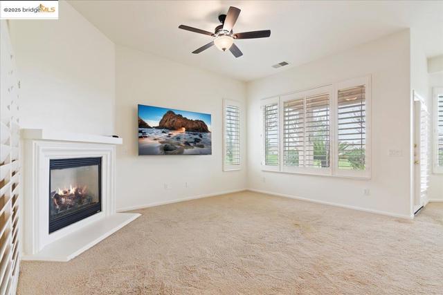 625 Pomona Dr, Brentwood CA: https://media.crmls.org/mediaz/a9bcb713-38c9-4ccc-ad5c-98d9e73d6a19.jpg