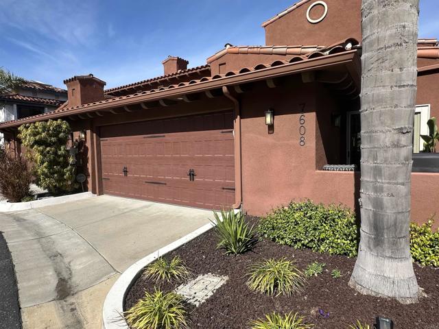 Detail Gallery Image 3 of 57 For 7608 Camino Abierto, Carlsbad,  CA 92009 - 3 Beds | 2/1 Baths