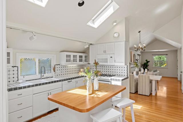 315 Granite Street, Pacific Grove CA: https://media.crmls.org/mediaz/a9bcf502-eff7-4a1a-9ce3-a5511049370f.jpg