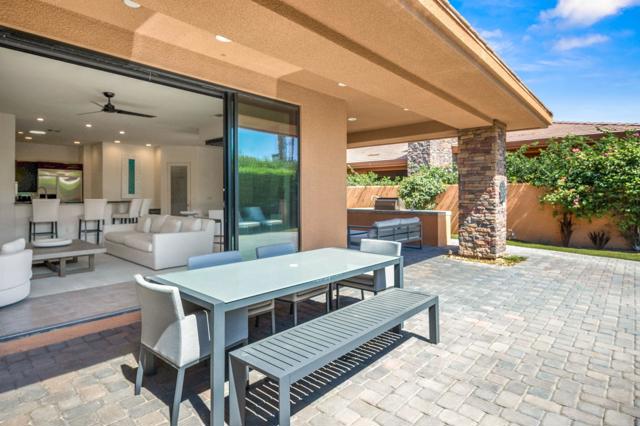 50380 Via Serenidad, La Quinta CA: https://media.crmls.org/mediaz/a9bdb2ef-dbbb-4a01-8e5f-98993bfa3651.jpg