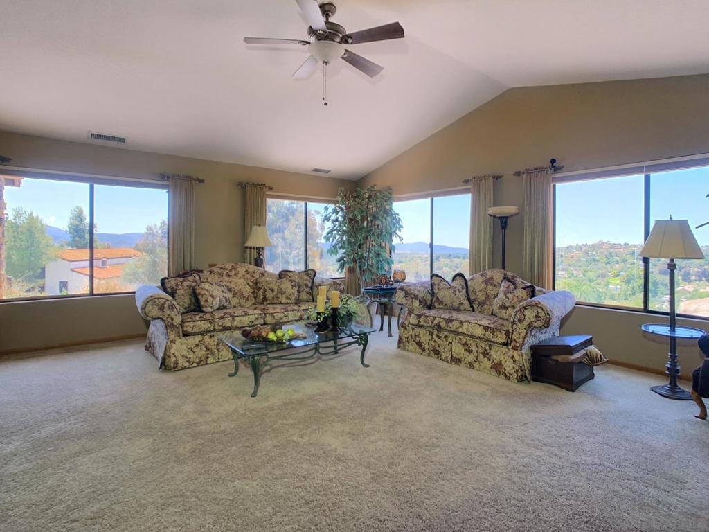 MLS #250023781SD img 10