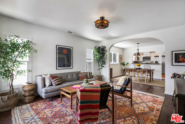1427 N Coronado Street, Los Angeles CA: https://media.crmls.org/mediaz/a9beabee-524e-4dac-9732-930a6c84f640.jpg