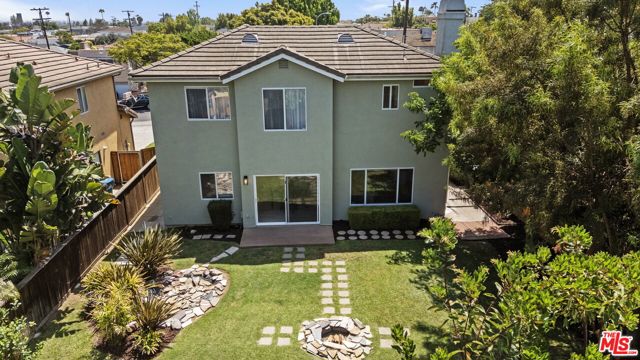 7725 Victoria Avenue, Inglewood CA: https://media.crmls.org/mediaz/a9bffa37-c841-489b-8a5b-e0d6854ad1f9.jpg