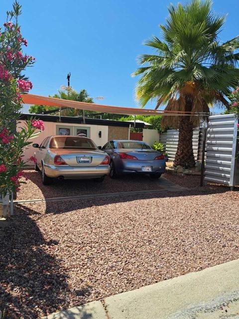 901 S Calle Tomas, Palm Springs CA: https://media.crmls.org/mediaz/a9c06296-cee3-49d4-98e3-b41ca4abc5c1.jpg