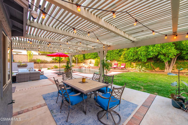 5816 Middle Crest Drive, Agoura Hills CA: https://media.crmls.org/mediaz/a9c179e3-89f3-4200-947b-e8f60dfce7dd.jpg