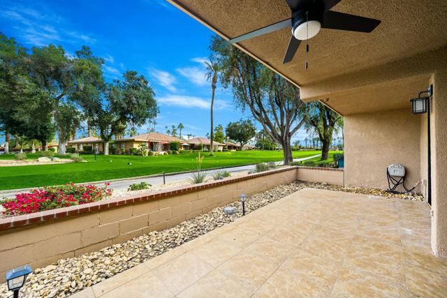 75 Sunrise Drive, Rancho Mirage CA: https://media.crmls.org/mediaz/a9c249bd-8a8b-4cac-8799-e0fec2faad29.jpg