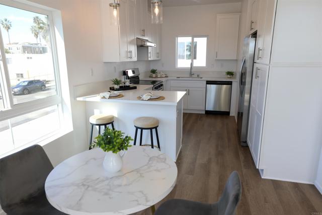 Detail Gallery Image 3 of 8 For 4958 Ocean View Bld, San Diego,  CA 92113 - 3 Beds | 3 Baths