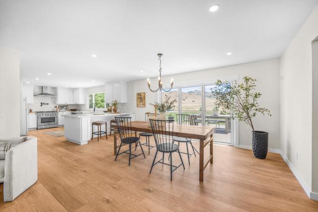 461 Morada Lane, Hollister CA: https://media.crmls.org/mediaz/a9c3bdcc-edd3-41ec-9693-dbf2c4199261.jpg
