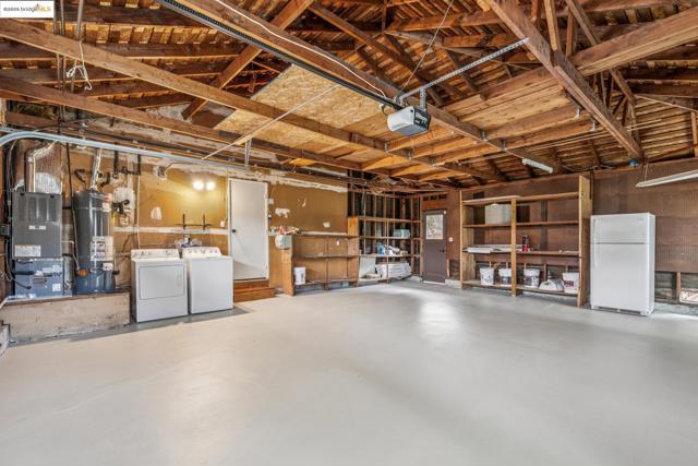 32 Pacer Pl., Walnut Creek CA: https://media.crmls.org/mediaz/a9c3c162-dba0-4e39-be5b-1f0ac5d71abe.jpg