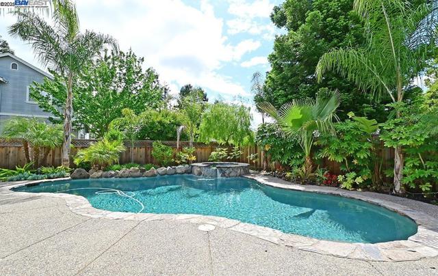 2405 Vintage Lane, Livermore CA: https://media.crmls.org/mediaz/a9c42061-cd9d-47fd-95d2-f4e6532f6fbf.jpg