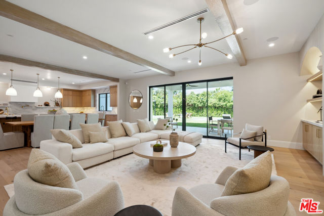 5036 Woodley Avenue, Encino CA: https://media.crmls.org/mediaz/a9c43031-632c-47ef-bc0b-15bf74cc90eb.jpg