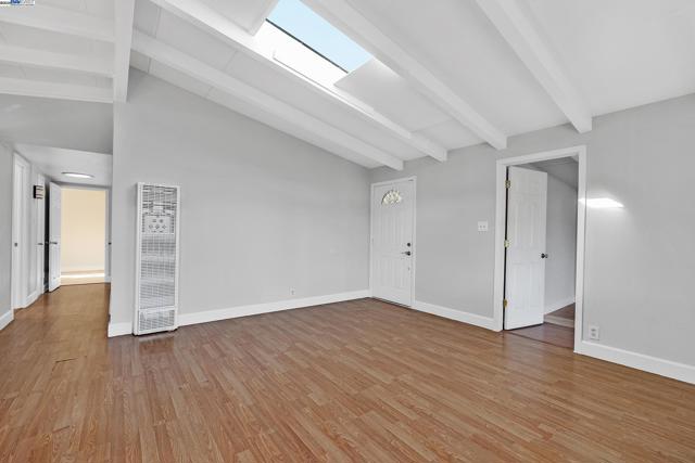 27946 Pompano Ave, Hayward CA: https://media.crmls.org/mediaz/a9c4bf81-1896-4d1f-81c5-643b50688005.jpg