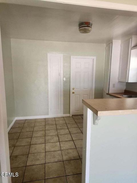 Detail Gallery Image 5 of 10 For 515 S Evergreen Dr, Ventura,  CA 93003 - 2 Beds | 1 Baths