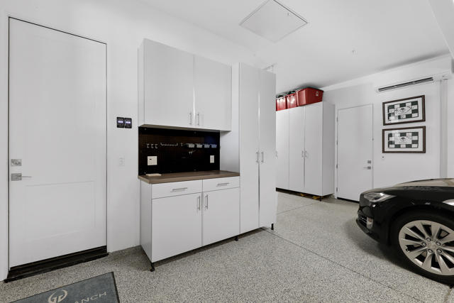 81320 Thunder Gulch Way, La Quinta CA: https://media.crmls.org/mediaz/a9c5aad2-a6b6-4487-9324-a86e68293faf.jpg