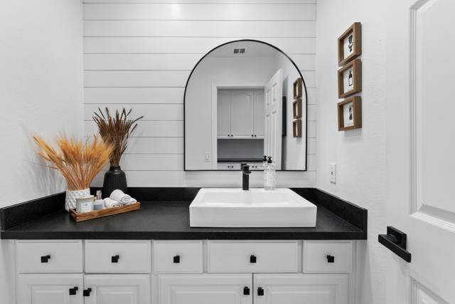 Image 14 of 68 For 72915 Deer Grass Drive