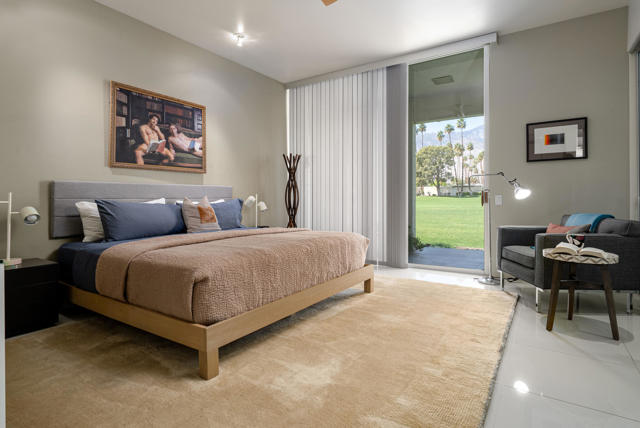26 Lakeview Circle, Palm Springs CA: https://media.crmls.org/mediaz/a9c67fde-f457-476a-aaf1-0db7d3cdc03e.jpg