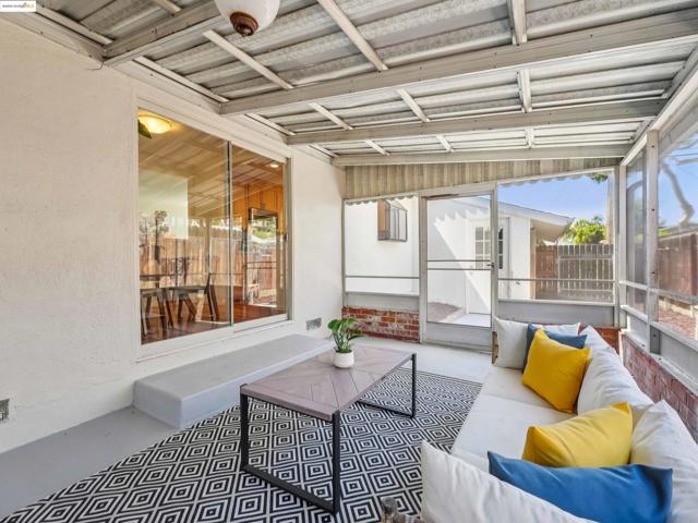 589 Evangeline Way, Hayward CA: https://media.crmls.org/mediaz/a9c6e87a-1b68-432f-9a1a-8482eadca0a1.jpg