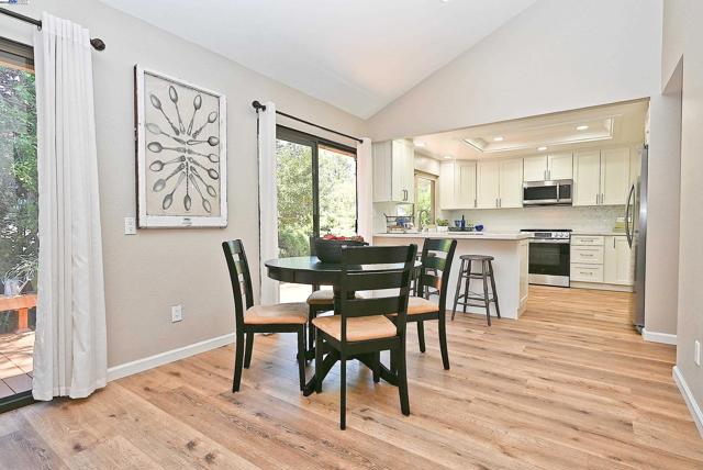 241 Belaire Ct, Danville CA: https://media.crmls.org/mediaz/a9c7ea39-8441-4cba-92a5-f24860e23da3.jpg