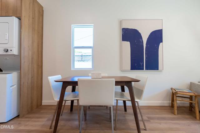 2222 1/4 Dorris Place, Los Angeles CA: https://media.crmls.org/mediaz/a9c7ea44-feb2-4255-8ddf-194d195babe2.jpg