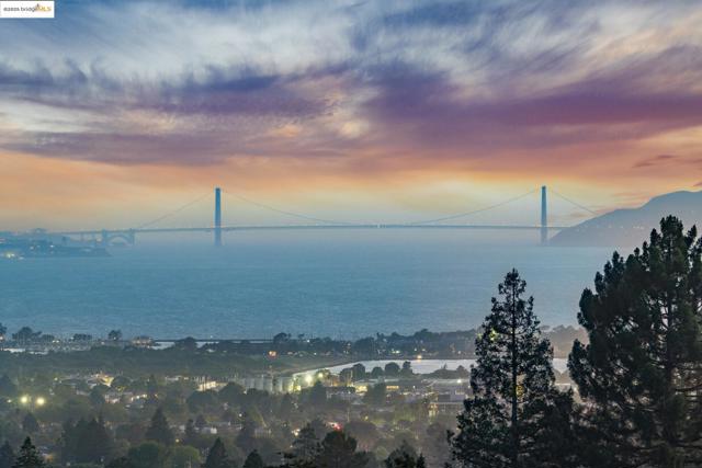 1309 Arch St, Berkeley CA: https://media.crmls.org/mediaz/a9c8845c-5874-4673-8ce0-7bfd00dea7b1.jpg