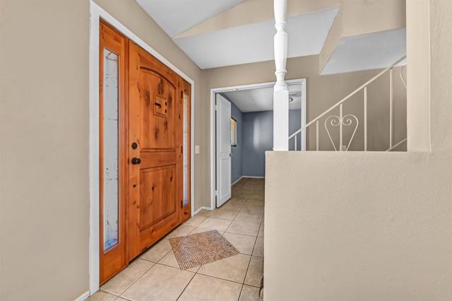 Detail Gallery Image 4 of 28 For 735 S Upas St, Escondido,  CA 92025 - 4 Beds | 2 Baths