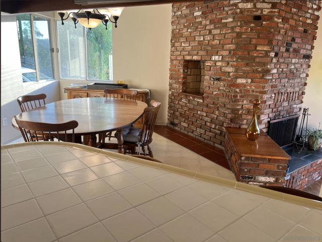 3958 Kenwood Dr, Spring Valley CA: https://media.crmls.org/mediaz/a9c9d197-db40-4176-b3f5-ae4f970dd4ba.jpg