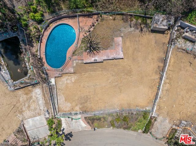 1210 Las Lomas Place photo 3