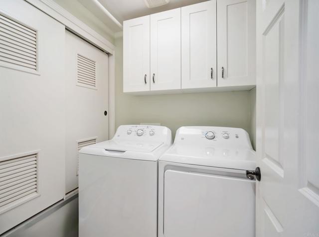2010 Cambridge Avenue, Cardiff by the Sea CA: https://media.crmls.org/mediaz/a9c9fb60-c763-48b9-a030-febac9980e9a.jpg