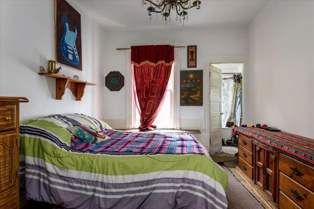 108 Cortland Avenue, San Francisco CA: https://media.crmls.org/mediaz/a9ca81e5-2736-48af-8fcd-2e71590d5570.jpg