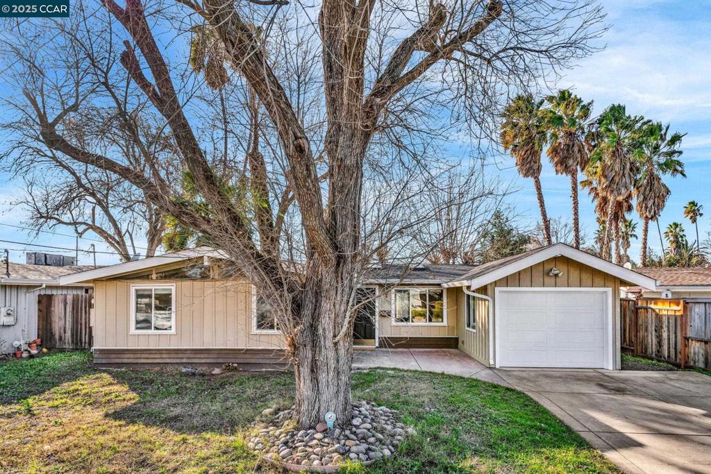 3373 Moretti Dr